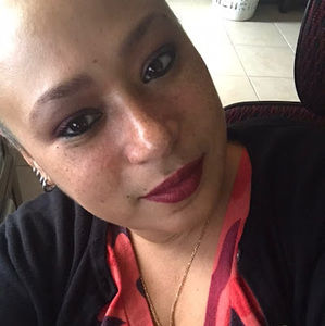 Meet your Posher, Deandra